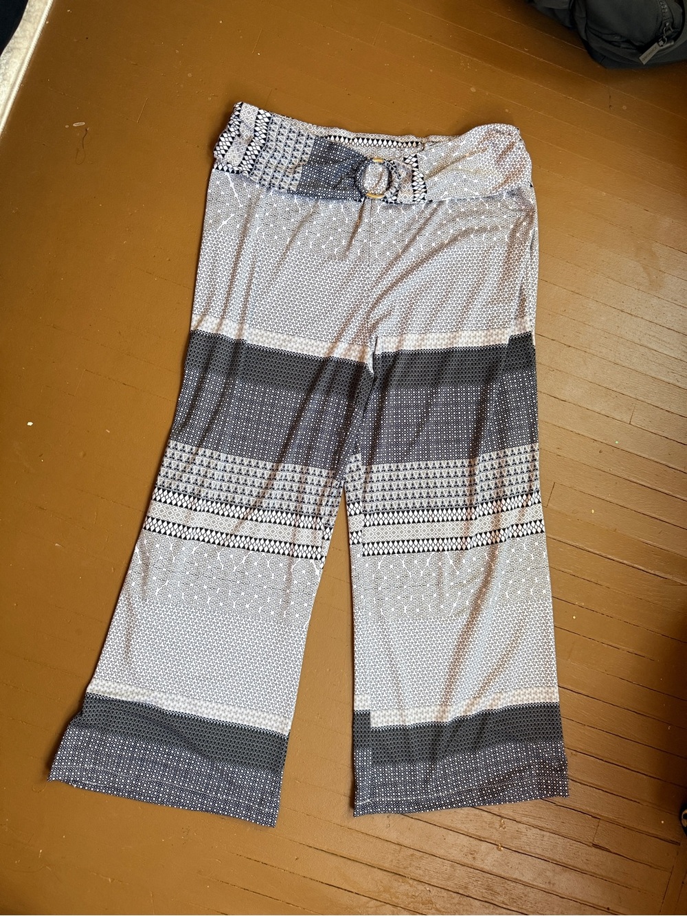 Women’s Black and White Patterned Wide Leg Pants